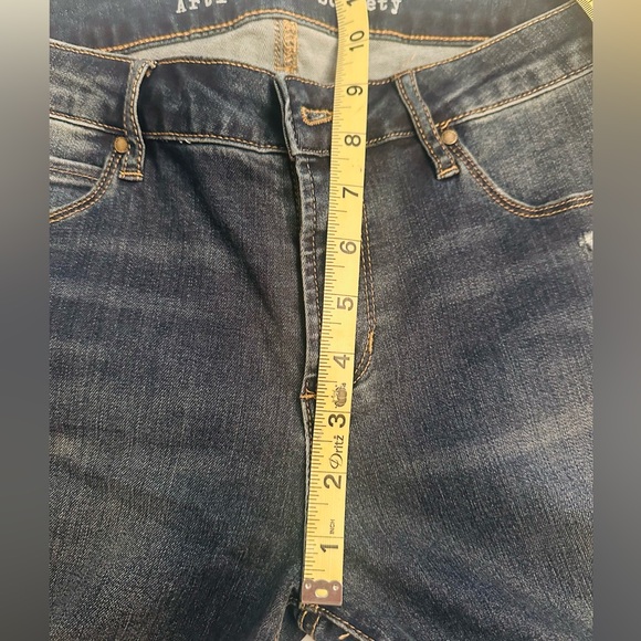 🆕 Articles of Society distressed jeans, NWT in Prairie wash, size 29. Brand NWT - Picture 8 of 8